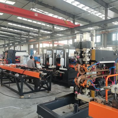 शीतलन नालीदार फिन दीवारें वितरण पावर ट्रांसफार्मर तेल में डूबे रेडिएटर फिन स्वचालित वेल्डिंग उत्पादन लाइन